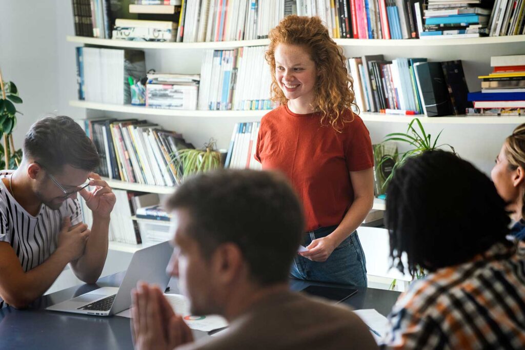 02. Agar Available Ho => Elementor ka built-in Smooth Scroll